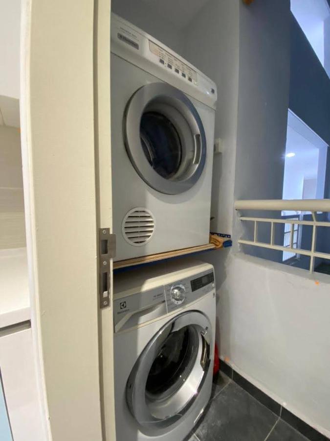 Klcc Legasi Direct View With A Superking Bed At A 3-bedroom Premium Unit * Kuala Lumpur