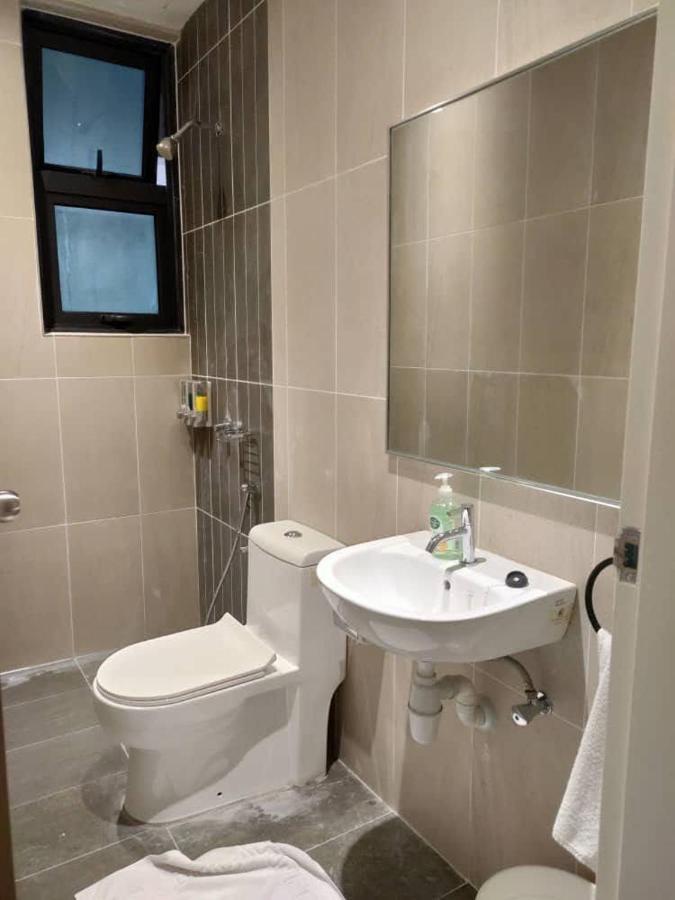 Klcc Legasi Direct View With A Superking Bed At A 3-bedroom Premium Unit * Kuala Lumpur