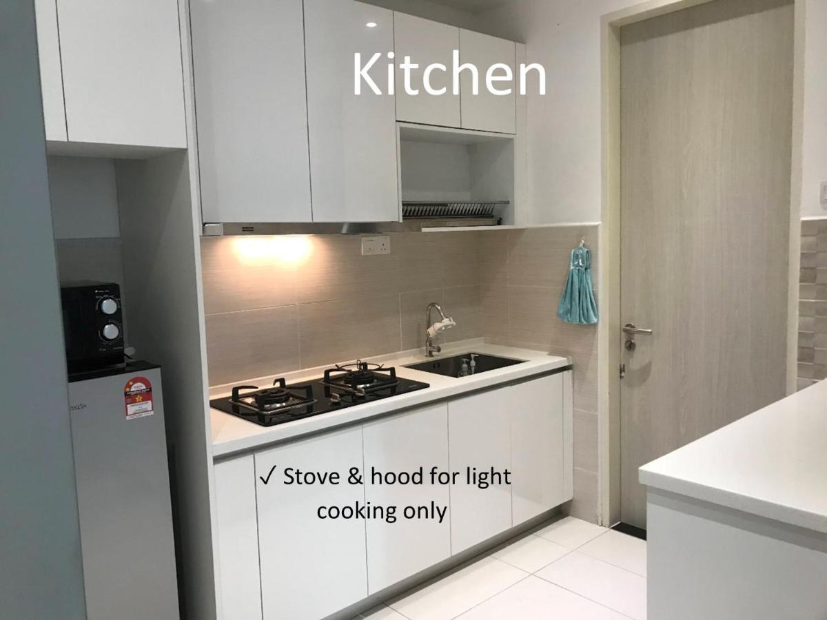 Apartment Klcc Legasi Direct View With A Superking Bed At A 3-bedroom Premium Unit Kuala Lumpur