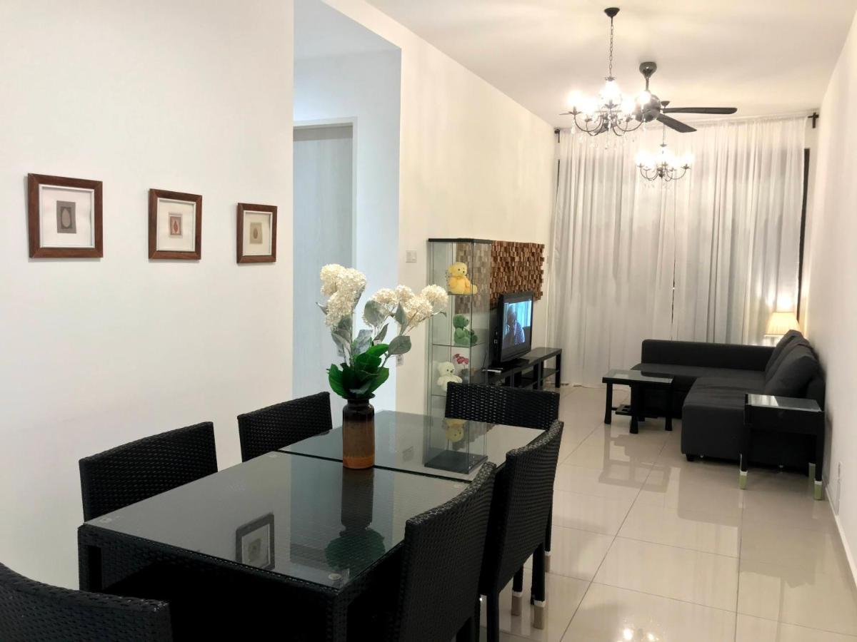 Klcc Legasi Direct View With A Superking Bed At A 3-bedroom Premium Unit *